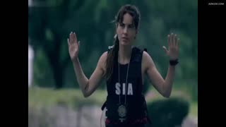 BARBARA MORI nude in La Negociadora