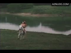 KLAUDIA KORONEL nude in Tuhog