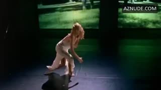 LEA DRUCKER nude in Le bruit des gens autour
