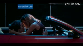 MARGARIDA VILA-NOVA nude in O Clube