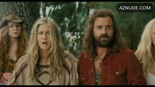 JENNIFER ANISTON nude in Wanderlust