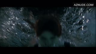 NEVE CAMPBELL nude in Wild Things