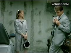 LESLEY ANN WARREN nude in Worth Winning