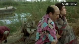 MENNA SHALABI nude in Heya Fawda
