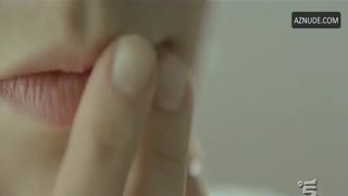 JASMINE TRINCA nude in Ti amo troppo per dirtelo